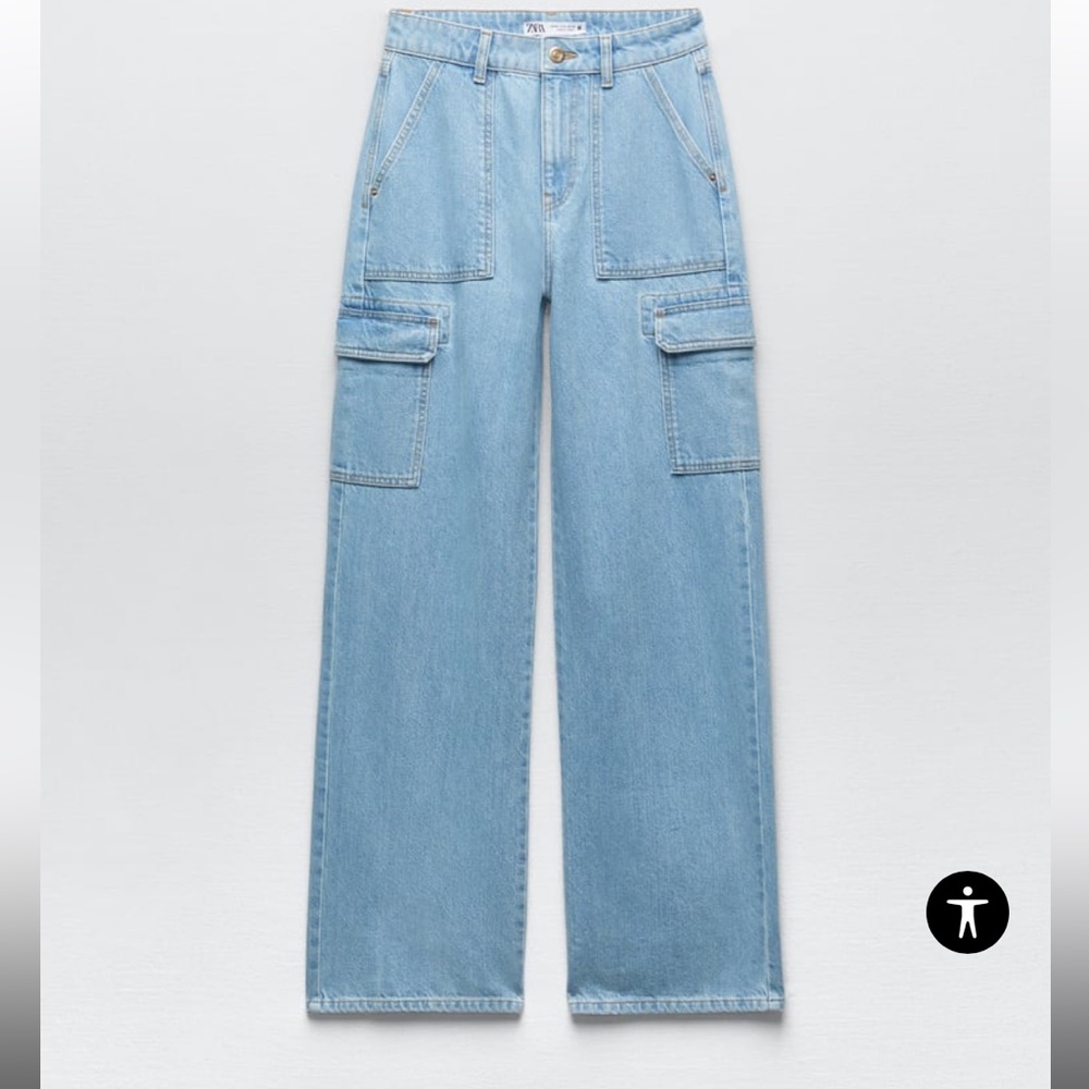 Zara brand new high-waisted jeans with side patch pockets.